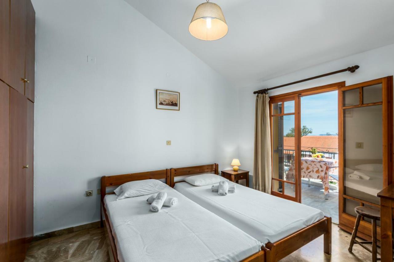 Areti Apartments Poros  Exterior photo