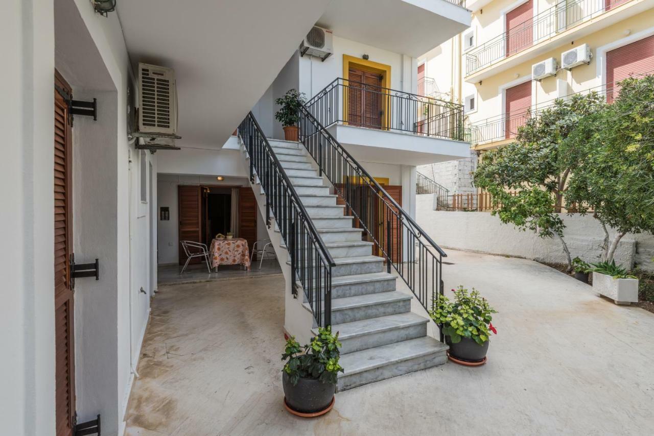 Areti Apartments Poros  Exterior photo