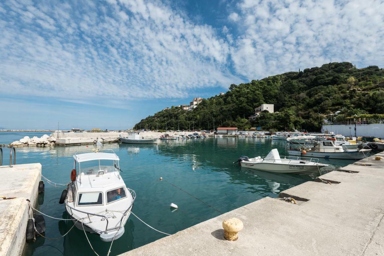 Areti Apartments Poros  Exterior photo