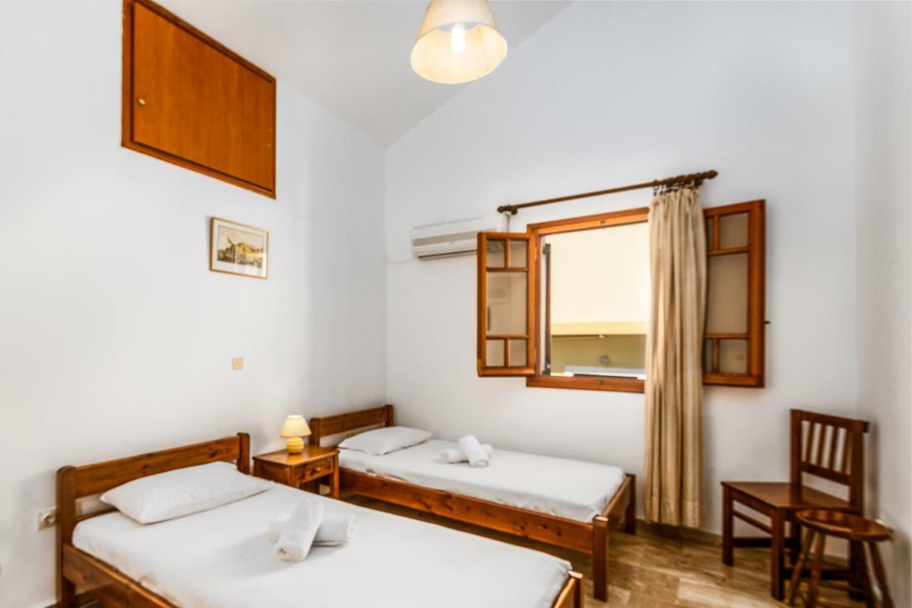 Areti Apartments Poros  Exterior photo